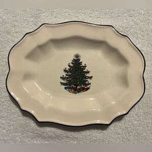 Vintage Cuthbertson Christmas Tree Scallop Edge 9” Plate With Thin Green Border